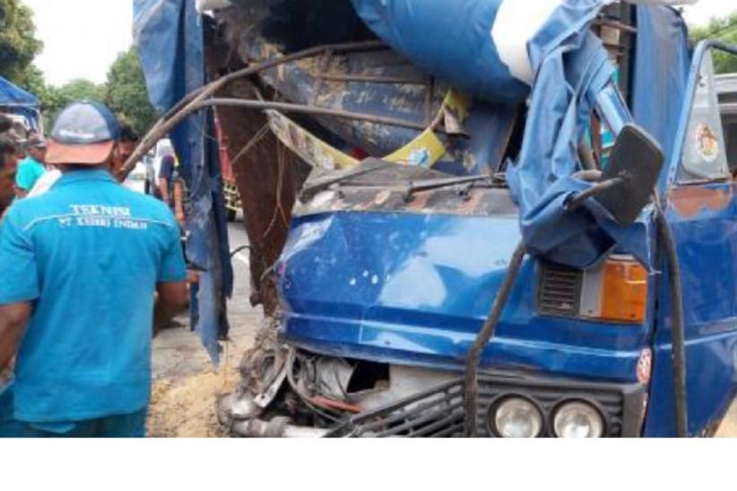 Kecelakaan Beruntun 4 Kendaraan di Jombang, 2 Sopir Luka Parah