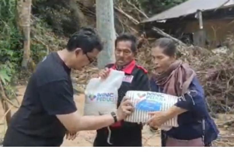 MNC Peduli Salurkan Bantuan 4 Ton Sembako dan Pakaian bagi Korban Longsor Taput