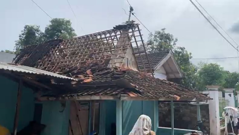 Ratusan Rumah di Tuban Rusak Diterjang Puting Beliung, Paling Parah di Desa Penambangan
