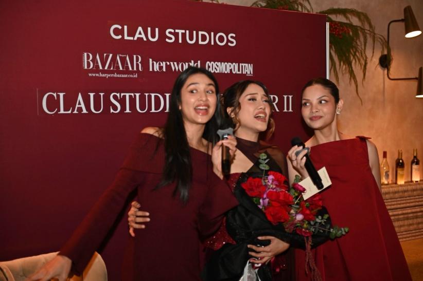 Aktris Mikha Tambayong Ungkap Alasan Pakai Sepatu Lokal - Bagian 2