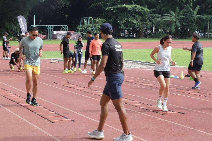 Melihat Pelari dari Ragam Komunitas Berlatih di Stadion Madya - Bagian 1