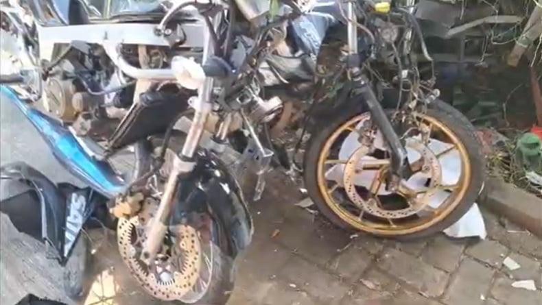 2 Motor Tabrakan di Mojokerto, 3 Orang Tewas 1 Luka Parah
