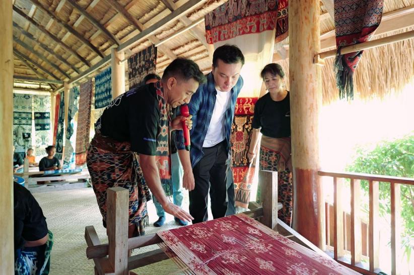 Ragam Wastra Warna Alam Karya Penenun Sumba Timur  - Bagian 1