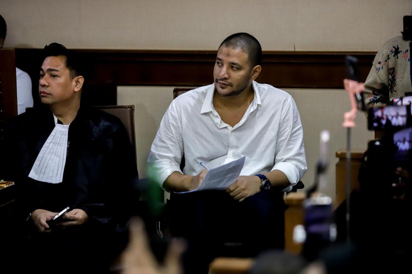 Tampang Ammar Zoni Dibawa dari Nusakambangan Ikut Sidang Kasus Narkoba    - Bagian 6