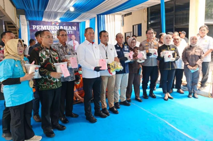 Polda Jatim Musnahkan Sabu 9,3 Kg, Selamatkan 4,8 Juta Jiwa dari Bahaya Narkotika