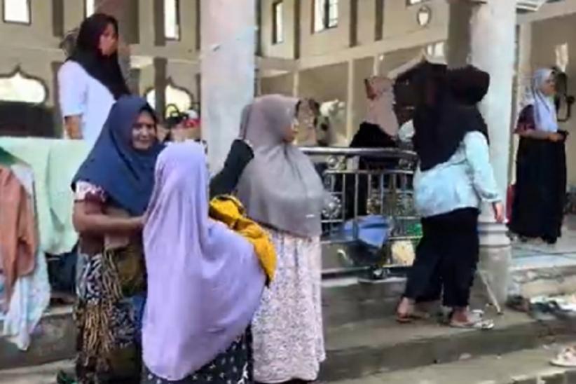 Pengungsi Banjir Bandang di Desa Genteng Pidie Jaya Krisis Air Bersih dan Tenda