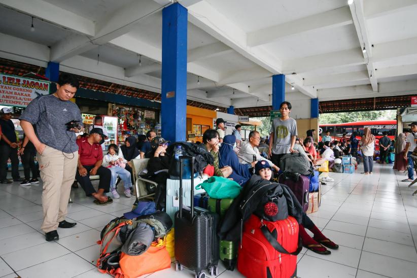 Suasana Terminal Kampung Rambutan Jelang Libur Nataru 2026 - Bagian 4