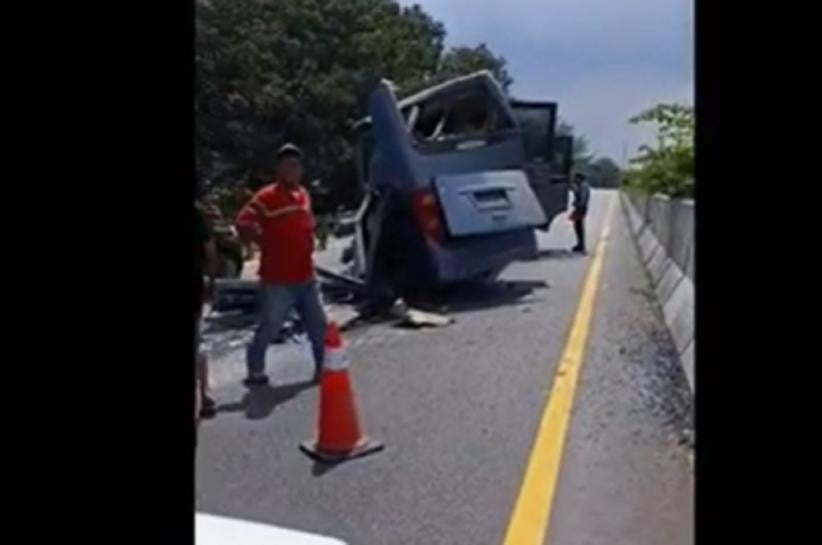 Bus TNI AL Tabrak Truk Semen di Tol Belmera Medan, Belasan Prajurit Terluka