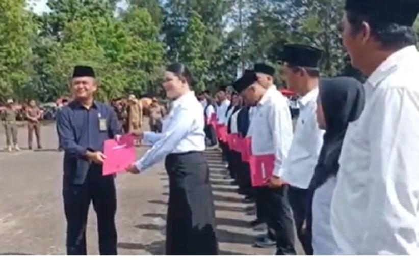 1.846 Honorer Bangka Barat Terima SK PPPK Paruh Waktu usai Menanti Belasan Tahun