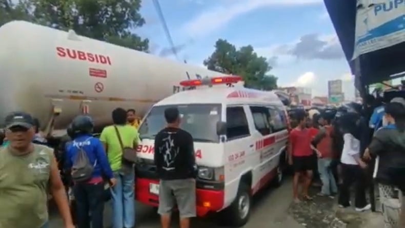 Kecelakaan Tragis di Banyumas, Siswi SMA Tewas Terlindas Truk Elpiji Terekam CCTV