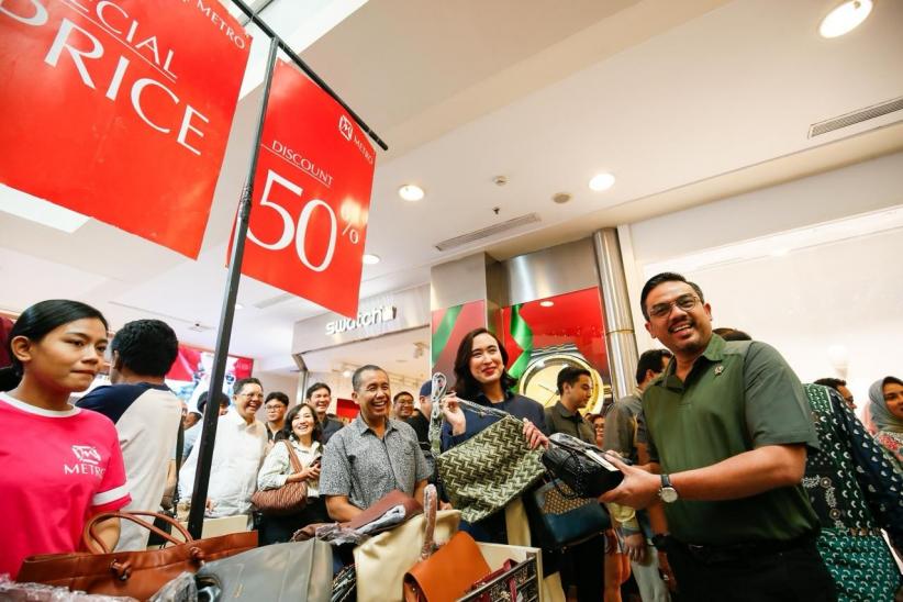 Kejar Perputaran Belanja Rp110 Triliun, Para Menteri Cek Promo Akhir Tahun di Mal - Bagian 4
