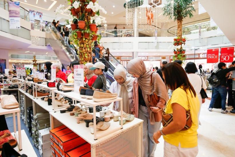 Kejar Perputaran Belanja Rp110 Triliun, Para Menteri Cek Promo Akhir Tahun di Mal - Bagian 7