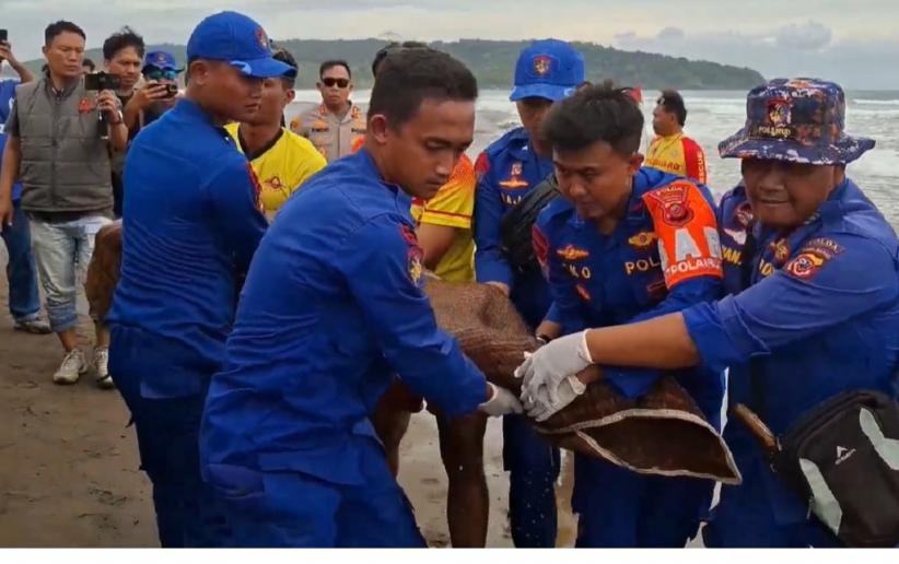 Tragedi Libur Nataru, Santri asal Bandung Tewas Terseret Ombak Pantai Pangandaran