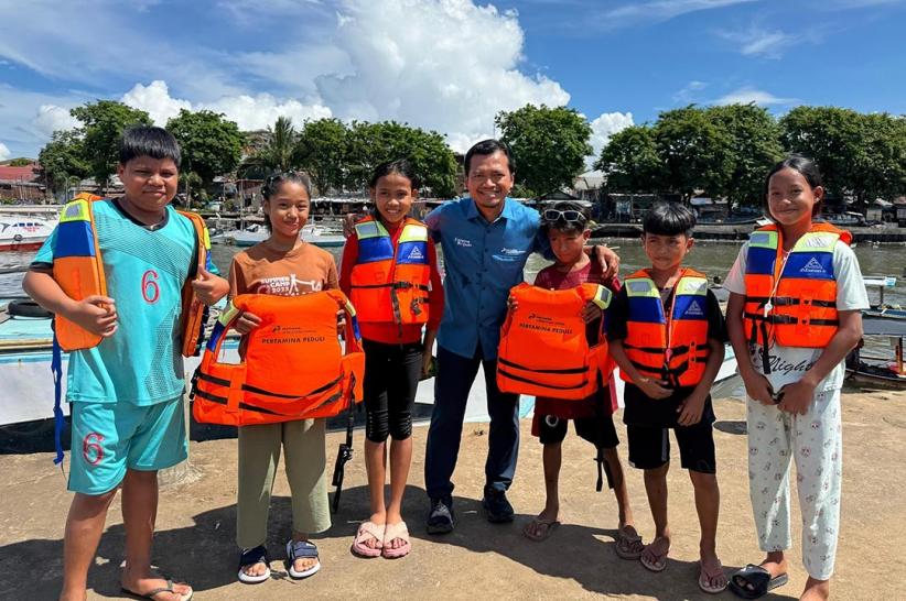 Pengiriman 750 Jaket Keselamatan untuk Nelayan Pesisir Manado - Bagian 2