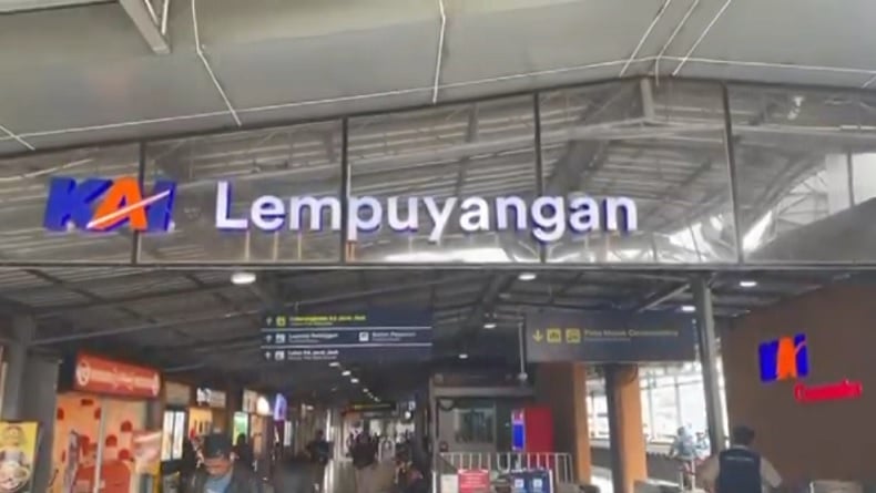 Antisipasi Macet Malam Tahun Baru, 35 KA Jarak Jauh Berhenti Luar Biasa di Stasiun Lempuyangan