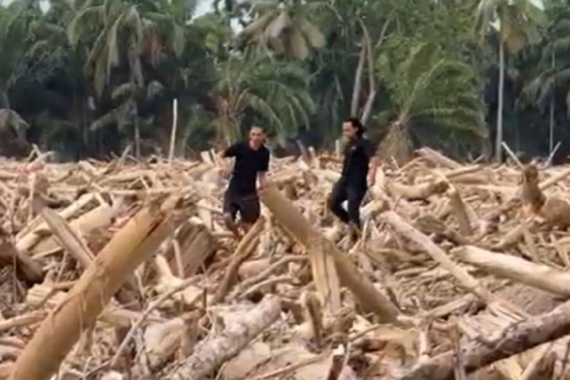Desa di Aceh Tamiang Masih Tertimbun Ribuan Ton Kayu Gelondongan Setinggi 5 Meter