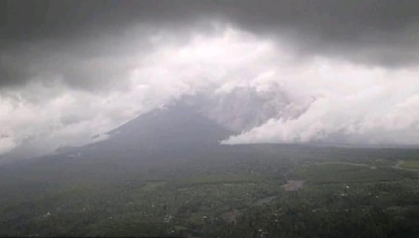 Gunung Semeru Meletus Dahsyat Hari Ini, Luncurkan Awan Panas 4.000 Meter