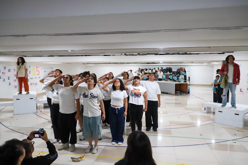 Latihan Jelang Pertunjukan Perahu Kertas - Bagian 5