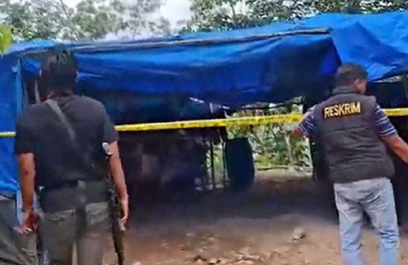 Polda Sumbar Razia Tambang Emas Ilegal, 7 Pelaku Ditangkap 5 Alat Berat Disita