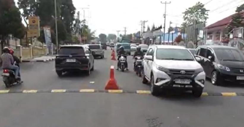 Polisi Tidur di Jalan Bukittinggi Diprotes Warga, Picu Kecelakaan dan Bikin Macet