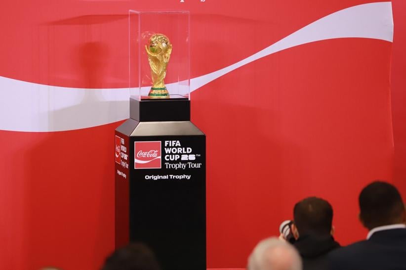 Penampakan Trofi Asli Piala Dunia Mampir ke Indonesia - Bagian 3