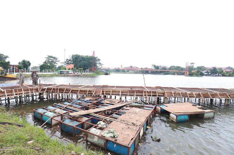 Ilegal, Jogging Track Berdiri di Atas Situ 7 Muara Depok Dibongkar - Bagian 6