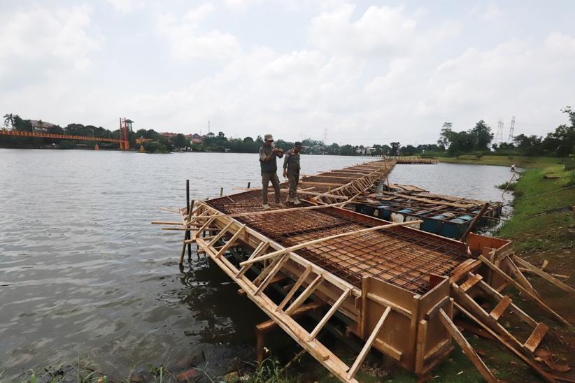 Ilegal, Jogging Track Berdiri di Atas Situ 7 Muara Depok Dibongkar - Bagian 4