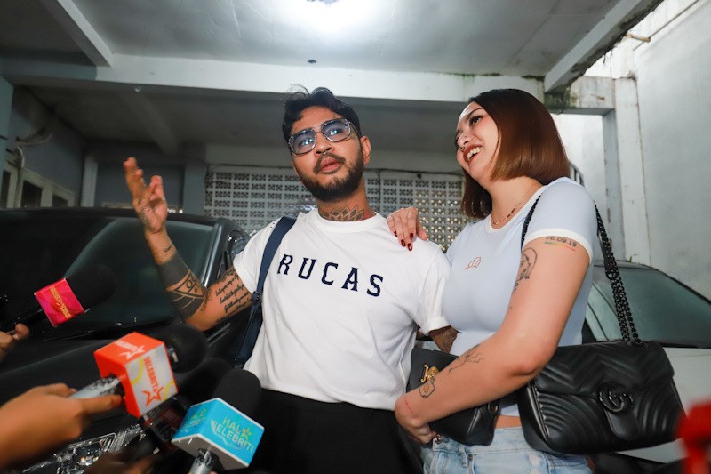 Bebas dari Rehabilitasi, Onad Menangis Minta Maaf - Bagian 2