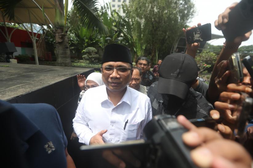 Gus Yaqut Diperiksa KPK sebagai Saksi Dugaan Korupsi Kuota Haji - Bagian 1