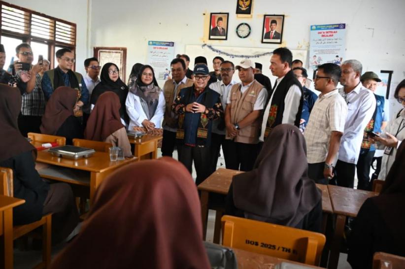 Mendikdasmen Pastikan Rehabilitasi Sekolah Terdampak Bencana di Aceh Tuntas 2026
