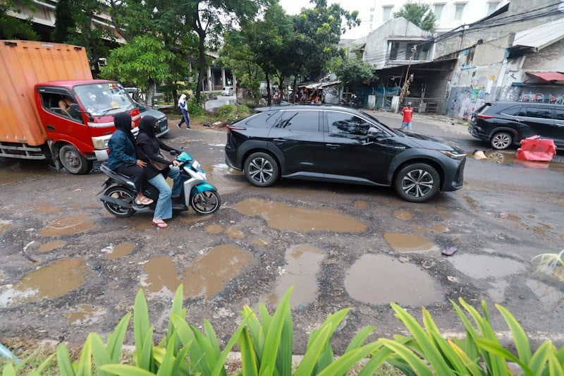 Potret Jalanan Jakarta Rusak Parah - Bagian 3