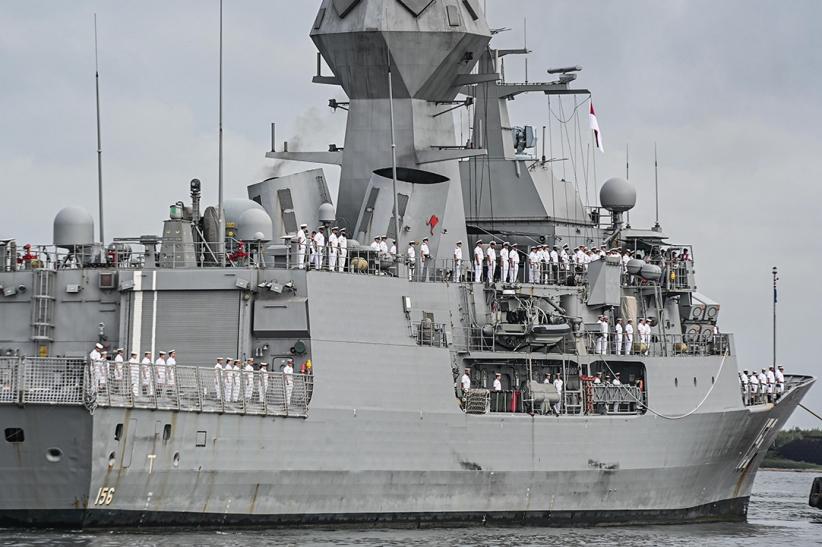 Kapal Perang Australia Bersandar di Pelabuhan Tanjung Priok Jakarta - Bagian 4