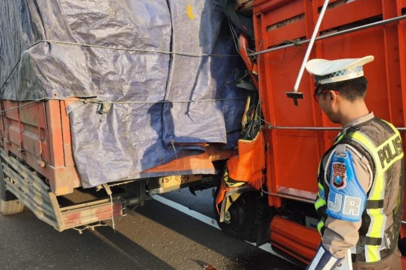 Kecelakaan Maut Truk Tabrak Truk di Tol Nganjuk-Caruban, 1 Orang Tewas