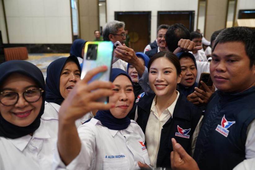 Momen Angela Tanoesoedibjo Kukuhkan Pengurus DPW Partai Perindo Sulawesi Selatan - Bagian 7