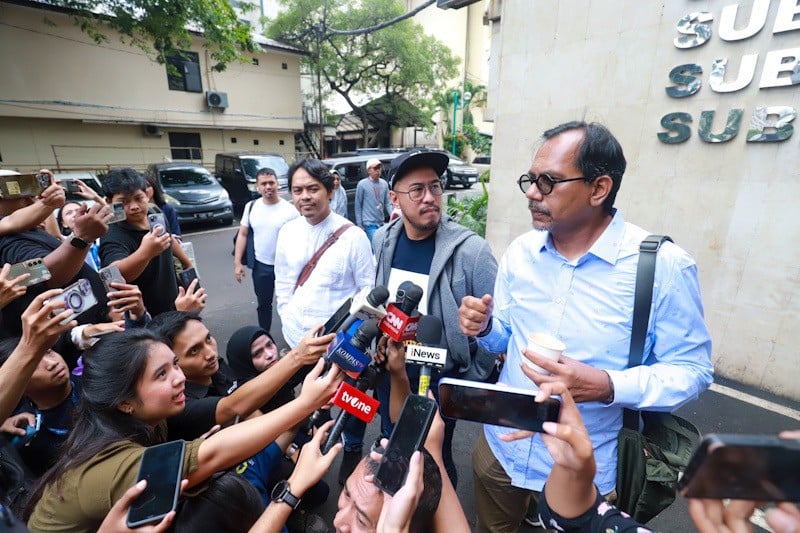 Pandji Pragiwaksono Diperiksa Polda Metro Jaya soal Polemik Mens Rea - Bagian 5