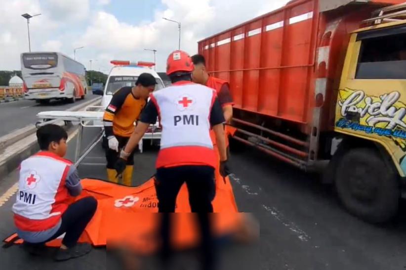 Kecelakaan Maut di Jembatan Mertex Mojokerto, Pemotor Tewas Tabrak Truk