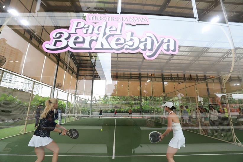 Melihat Keseruan Turnamen Padel Berkebaya - Bagian 6
