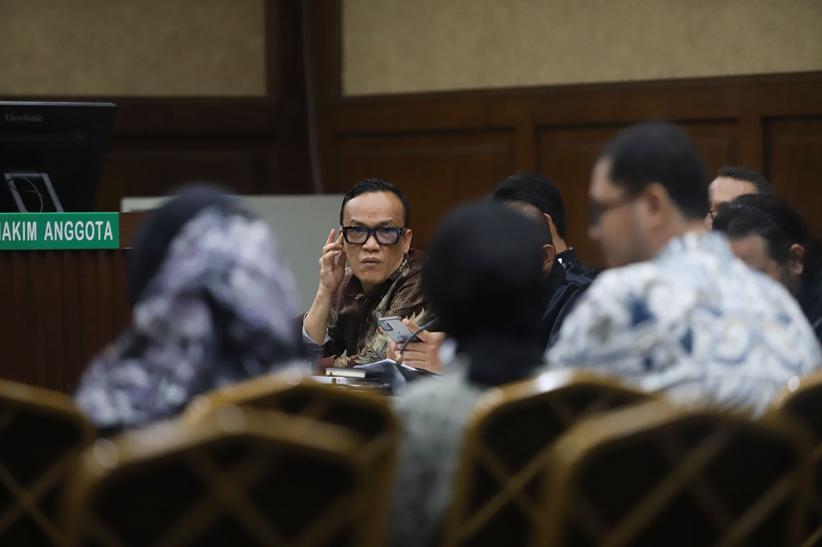 Ekspresi Noel Ebenezer Dengarkan Keterangan Saksi Kasus Dugaan Pemerasan - Bagian 1