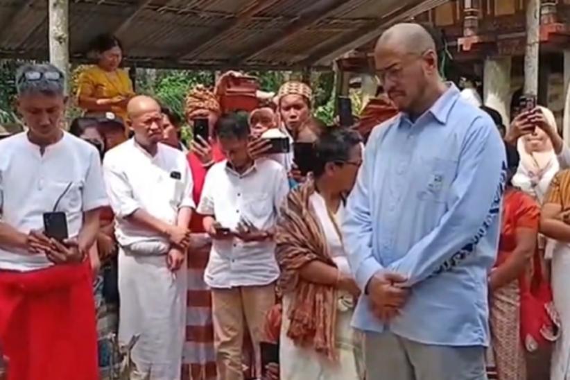 Komika Pandji Pragiwaksono Dijatuhi Sanksi Denda Hewan Buntut Hina Budaya Toraja