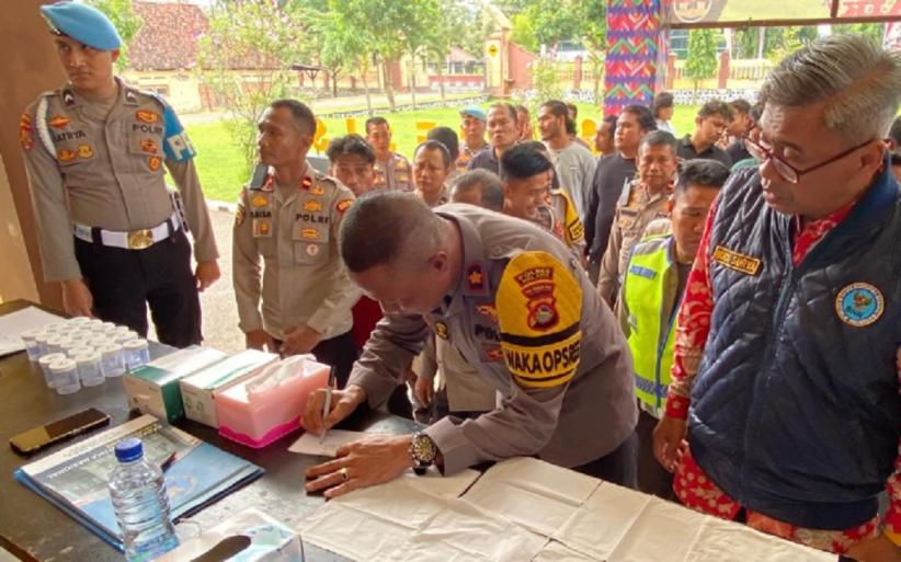 Buntut Kasat Narkoba Terlibat Narkotika, Puluhan Personel Polres Bima Kota Dites Urine