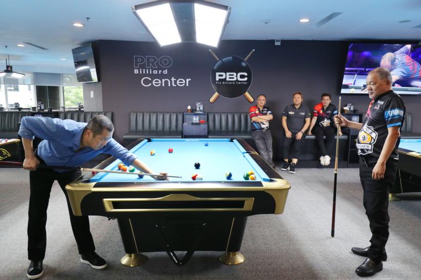 Potret Kevin Sanjaya Jajal Bertanding dengan Dua Legenda Biliar Dunia - Bagian 4