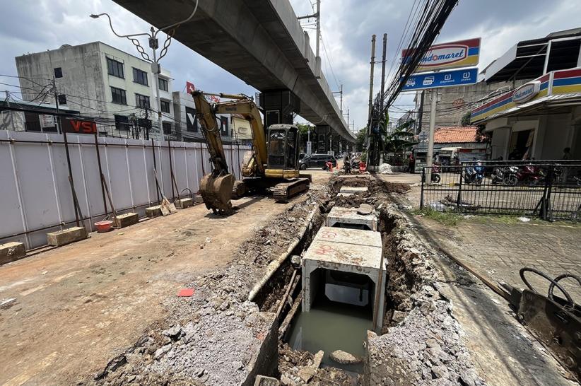 Perbaikan Drainase di Jalan Raya Fatmawati - Bagian 4