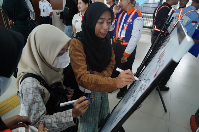 LRT Jabodebek Gelar Sosialisasi Anti Pelecehan di Stasiun Dukuh Atas - Bagian 4