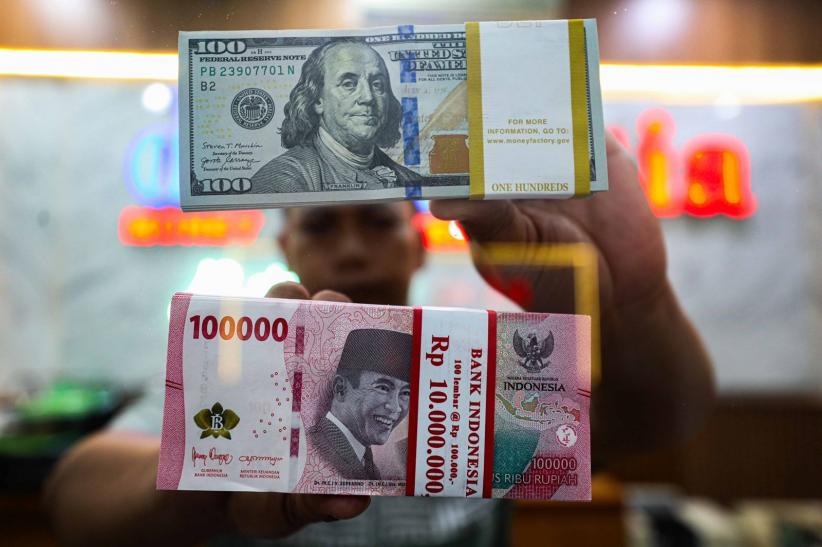 Rupiah Kembali Lesu, Ambles ke Rp16.828 per Dolar AS - Bagian 1