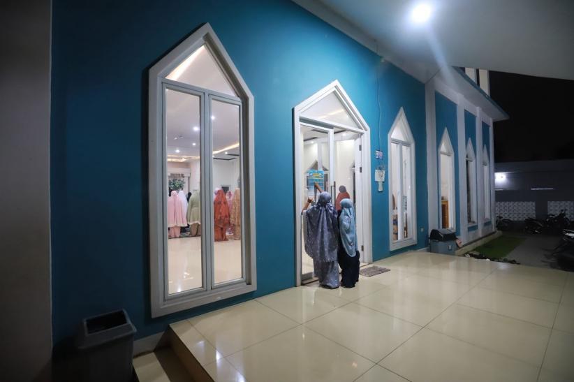 Warga Muhammadiyah Melaksanakan Tarawih Pertama Ramadan 1447 H - Bagian 5