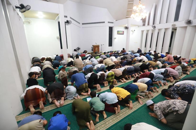 Warga Muhammadiyah Melaksanakan Tarawih Pertama Ramadan 1447 H - Bagian 2