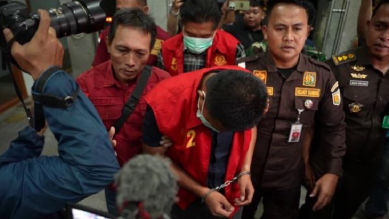 OTT Anggota DPRD Muara Enim, Kejati Sumsel Sita Alphard Rp1,6 Miliar