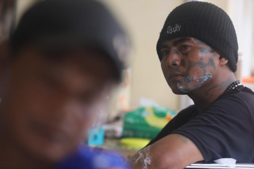 Warga Berbondong-bondong Hapus Tato di Masjid Sunda Kelapa - Bagian 6