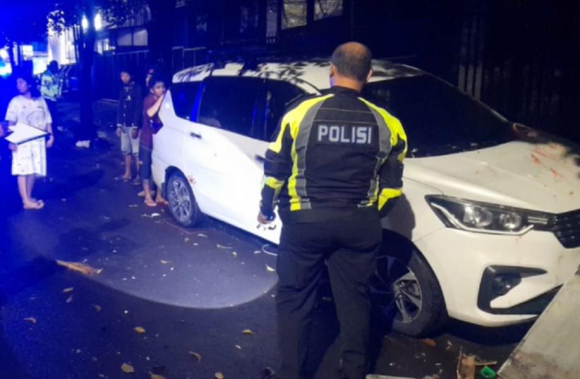 Kecelakaan di Jember, Minibus Oleng Tabrak Penjual Nasi Goreng Hingga Tewas