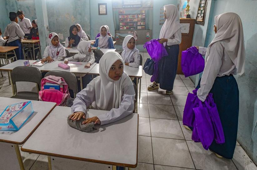 Ekspresi Anak-Anak Dapat MBG saat Puasa Ramadan - Bagian 5
